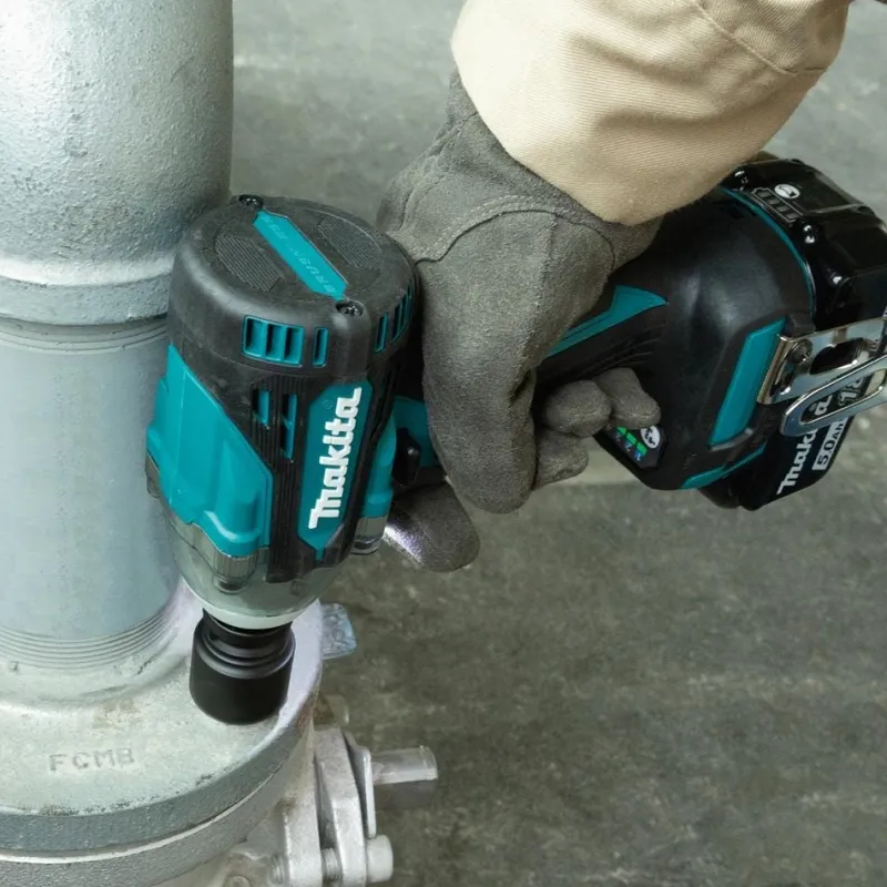 Clearance MAKITA Boulonneuse à chocs 18 V Li-ion (produit seul)