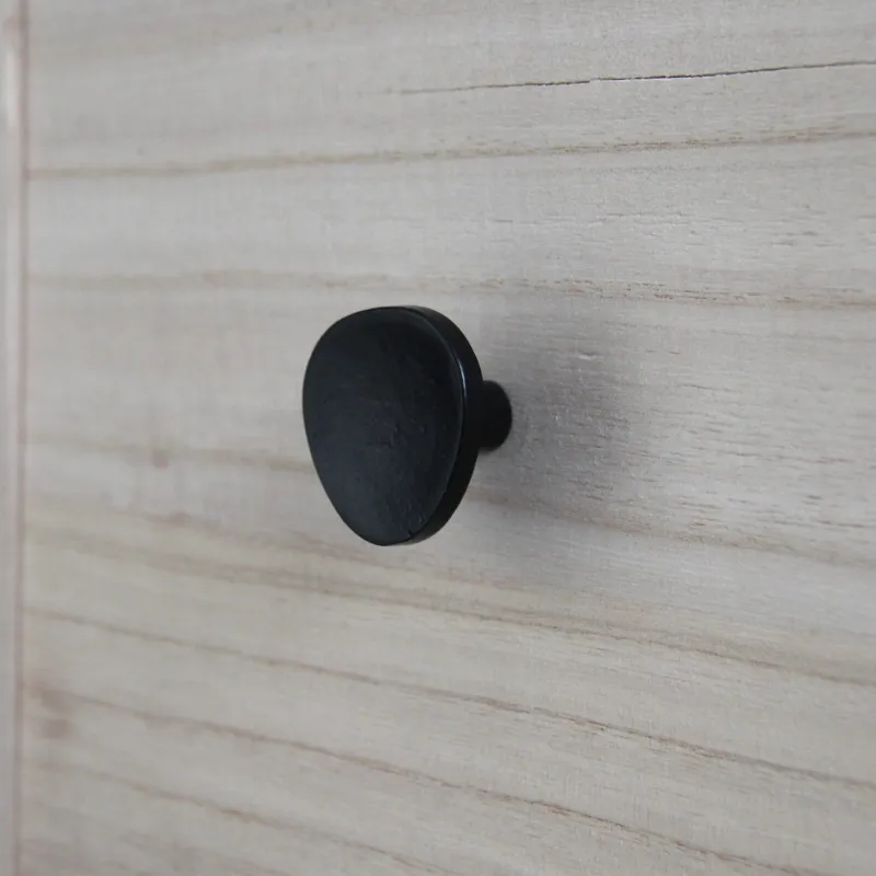 Outlet Bouton rond incurvé Ø38 mm en fer noir mat x2