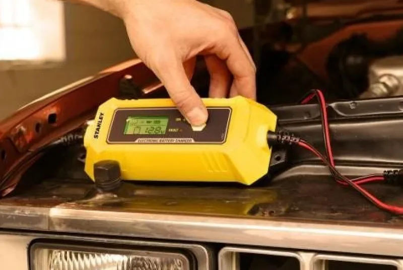 Best STANLEY Chargeur intelligent électronique haute frequence 4A 55W