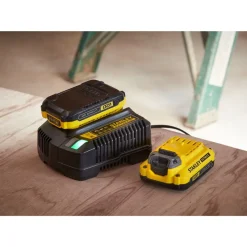 STANLEY Chargeur V20 18V 4A