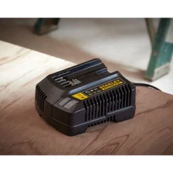STANLEY Chargeur V20 18V 4A