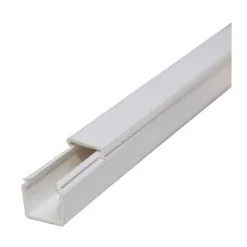 Outlet ELECTRALINE Moulure à fixer 30x10mm 2M
