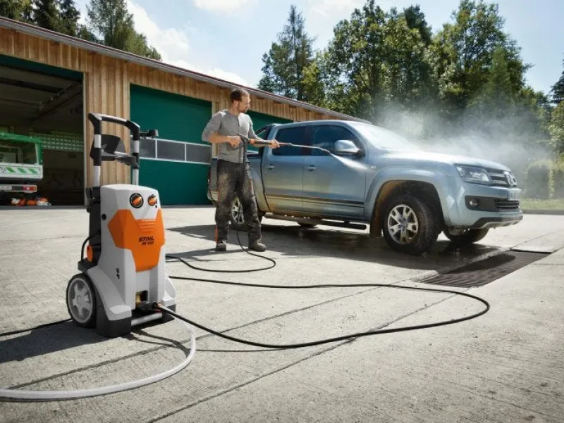 Clearance STIHL Nettoyeur haute-pression RE232