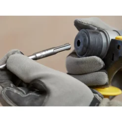 Clearance STANLEY Perforateur SDS V20 + 2J BRUSHLESS Lithium 18V Sans batterie