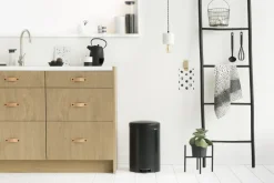 Clearance Poubelle à pédale NewIcon 20L noir