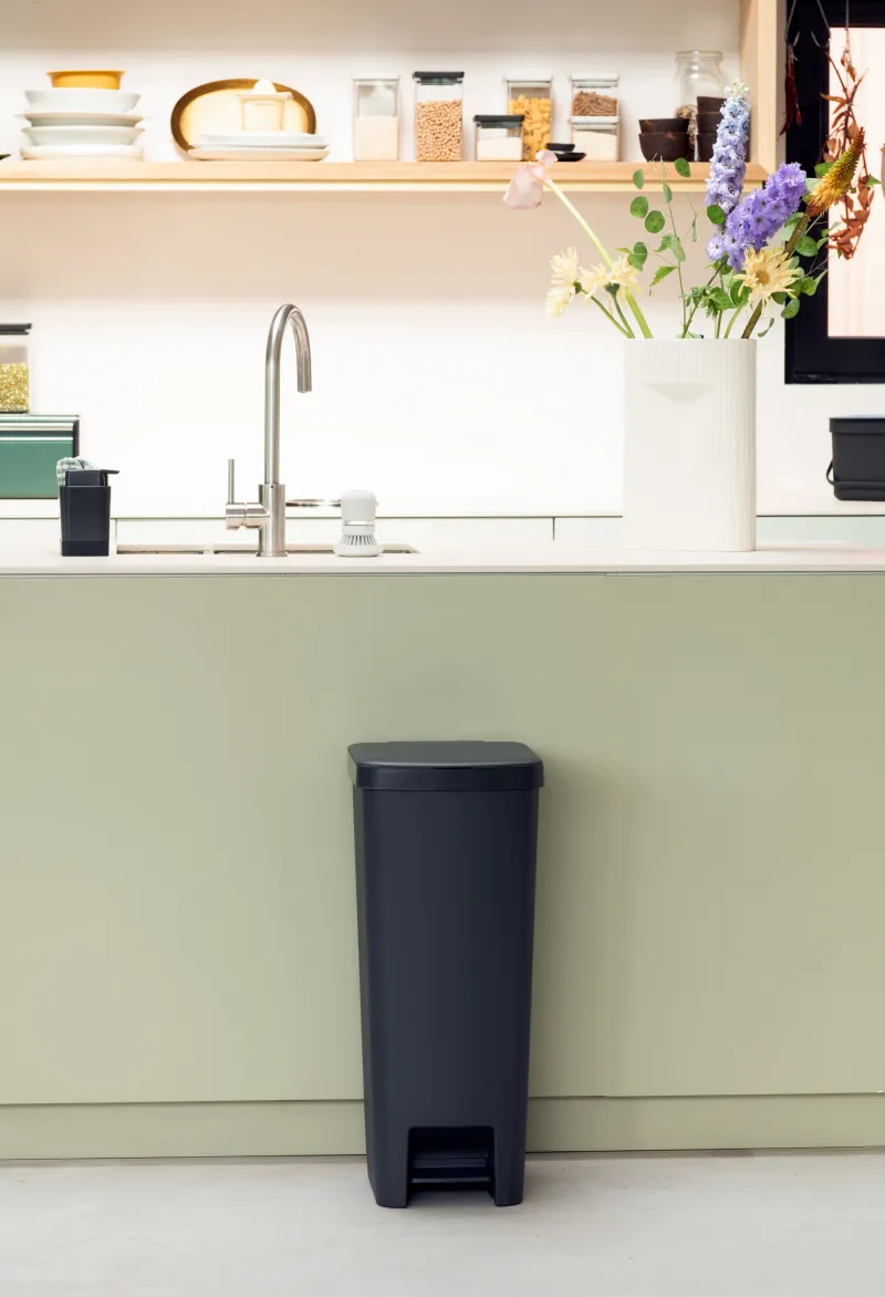Sale Poubelle à pédale StepUp 40 L gris anthracite