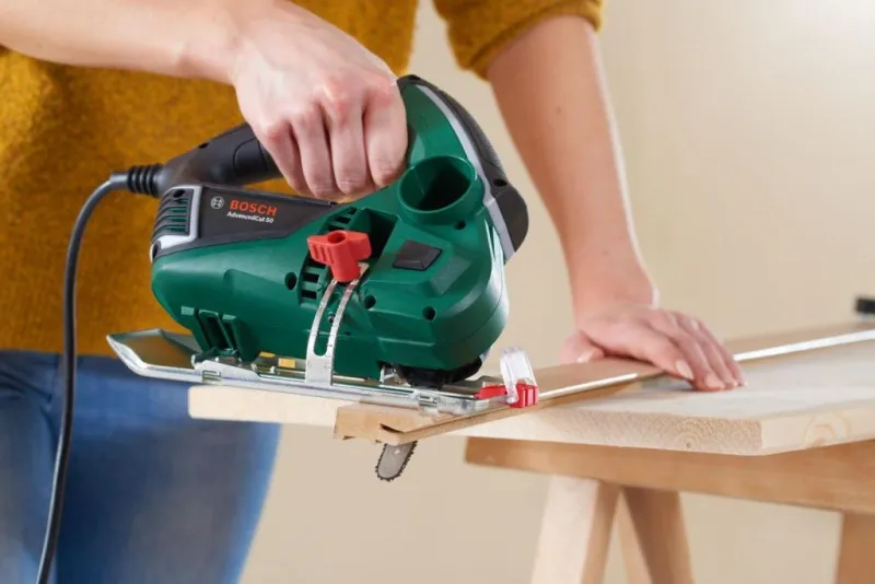 Clearance BOSCH Scie multi-usage AdvancedCut 50 à lame NanoBlade